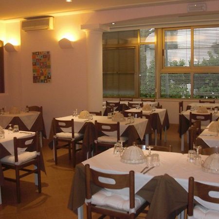 Giamaica 호텔 Viserba Di Rimini 외부 사진